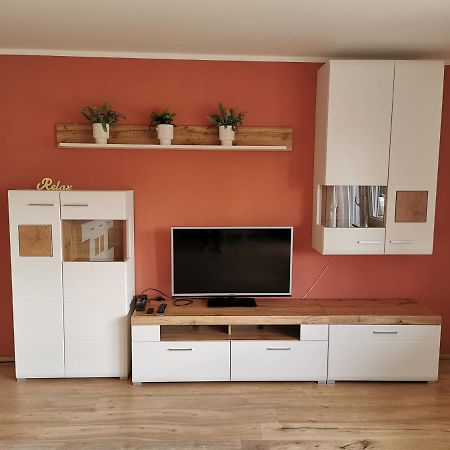 Gemuetliche 90 Qm Wohnung In Saarburg, Zentral Gelegen, Garten Mit Aussicht, Separater Eingang Buitenkant foto