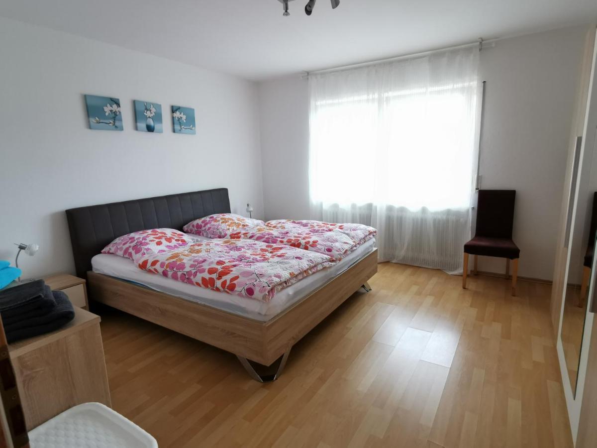 Gemuetliche 90 Qm Wohnung In Saarburg, Zentral Gelegen, Garten Mit Aussicht, Separater Eingang Buitenkant foto